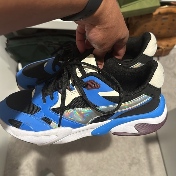 Used - Picture 4 of 6